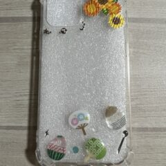 携帯ケース半額にしました。